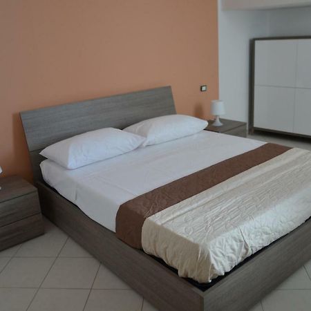Casa Vacanze Cristoforo Colombo Apartamento Lido Conchiglia Exterior foto